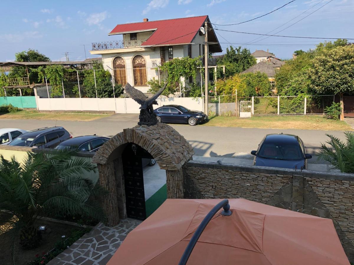 Hotel Гостевой Дом Siella Sochumi Exterior foto